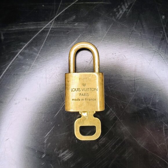 Authentic Louis Vuitton Brass Lock & Key #302 - Picture 3 of 5